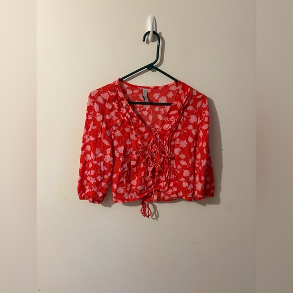MNG Mango Red Floral Blouse Size 2 - Picture 1 of 3